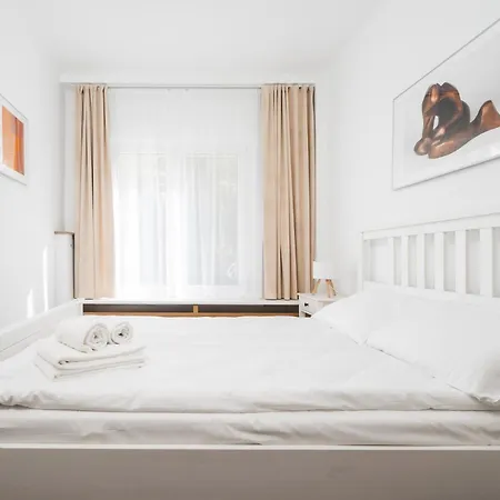 Apartament Manufaktura Cosy By Bookinghost