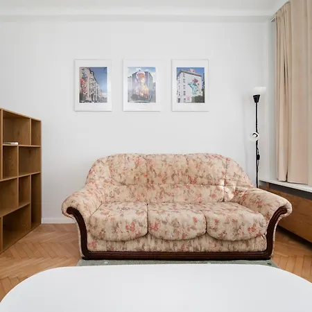 Apartament Manufaktura Cosy By Bookinghost