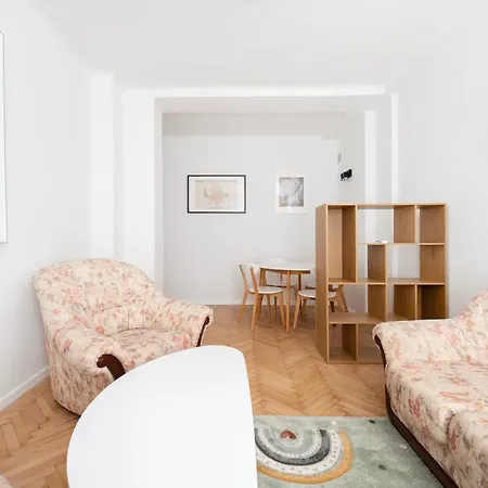 Manufaktura Cosy By Bookinghost
